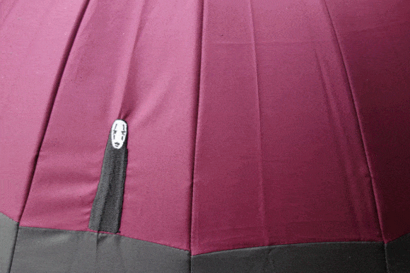 Logo enthüllt Regenschirm