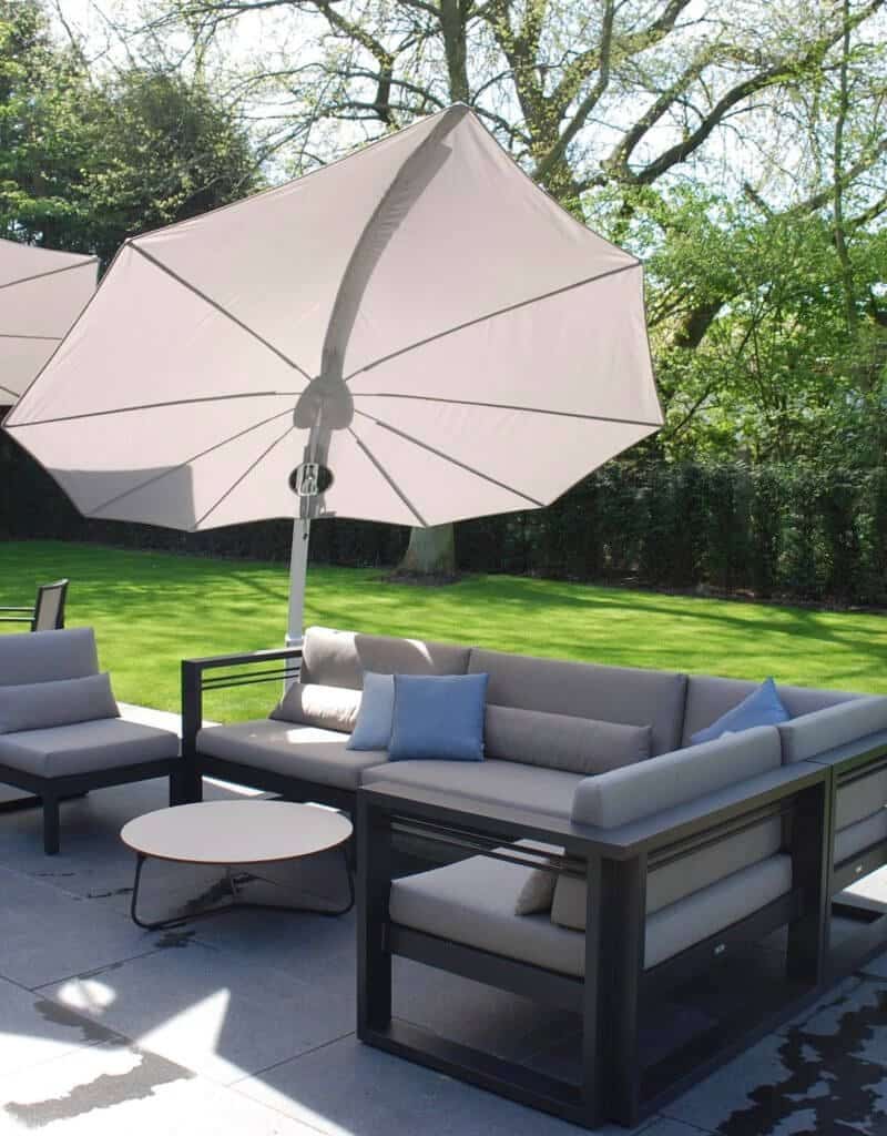 Листовой зонтик