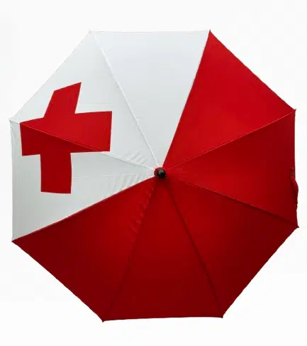 Promoção de guarda-chuvas com bandeiras personalizadas